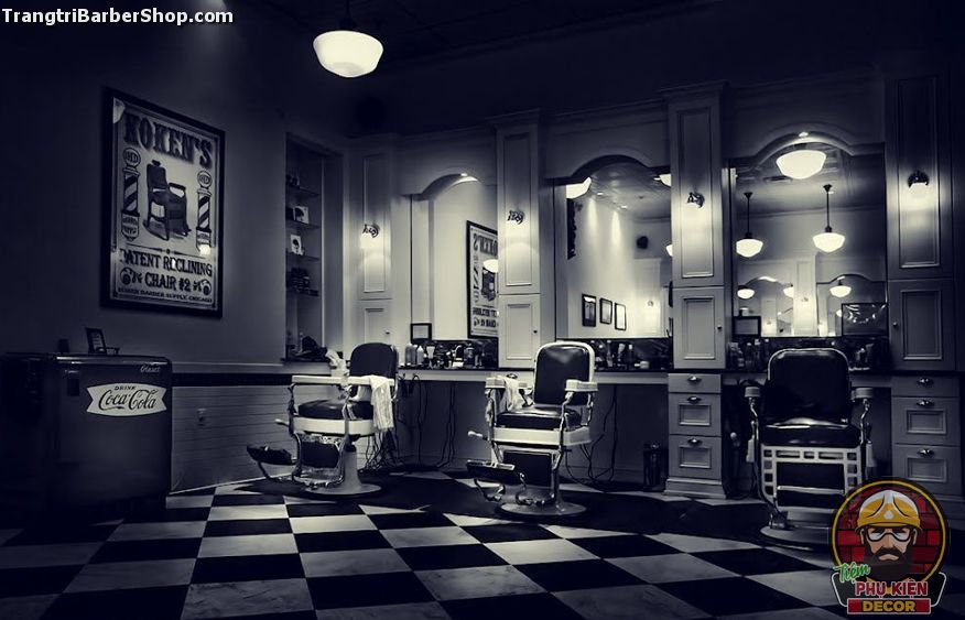 Một góc trang trí Barber Shop theo phong cách Chicano tại Liem Barber (Tp.HCM)